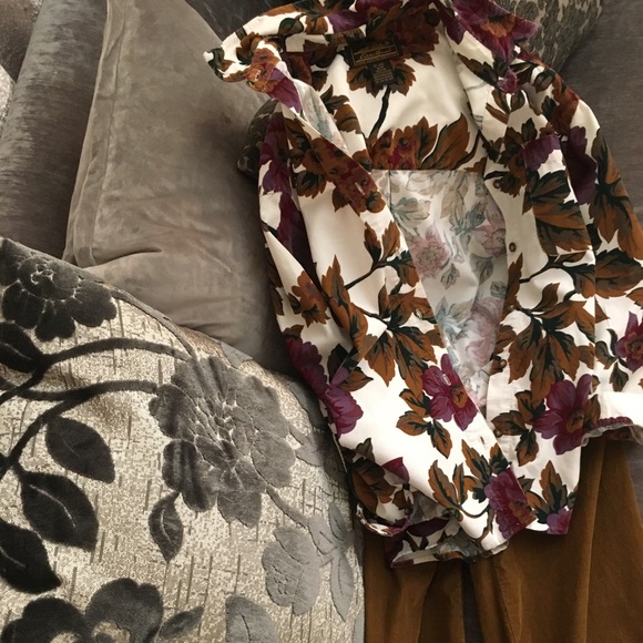 Eddie Bauer Berry and Burnt Umber Button Up - Picture 8 of 8